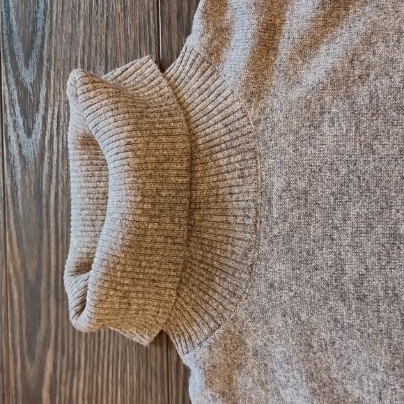 Cashmere Tneck Lightweight Sweater Heather Grey Blue Size S BNWOT - Picture 2 of 7